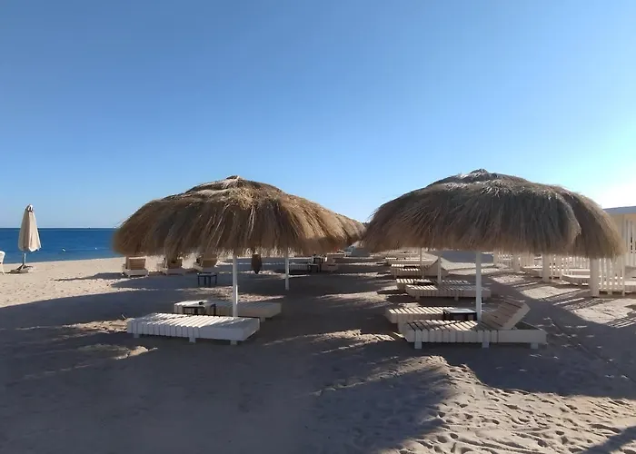 Princess Beachfront Apartment Hurghada